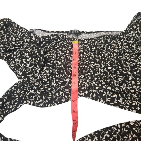 Cropped Long Sleeve Floral Blouse with Sash Medium - Picture 8 of 9